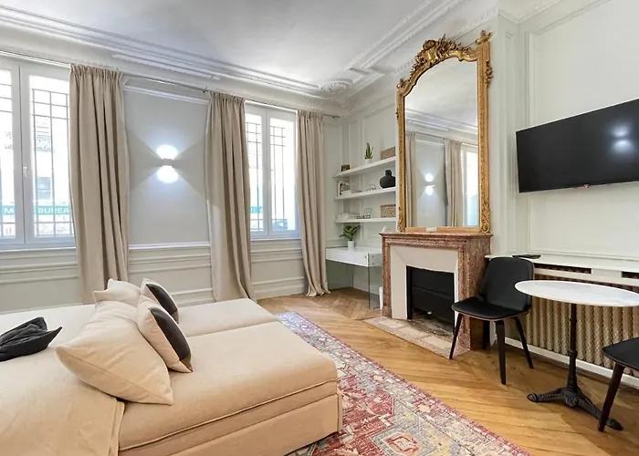 Cozy Studio Champs Elysée Arc de Triomphe 1